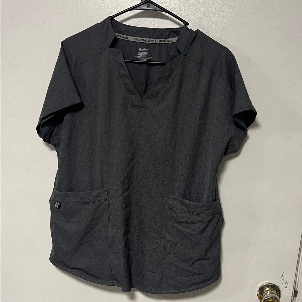 Dark Gray ClimateRight by cuddl duds Scrub Surgical Top with Pockets